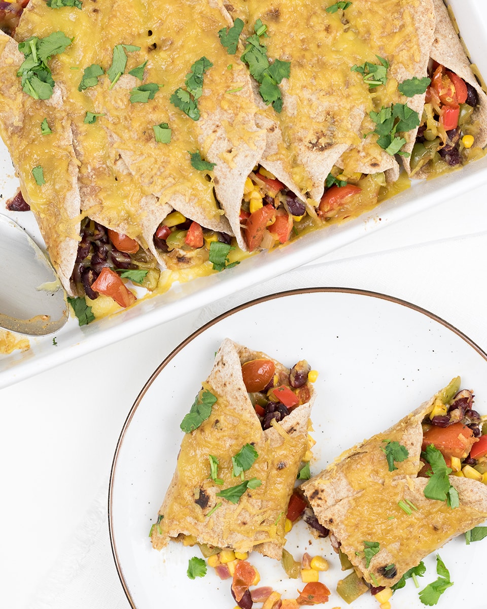 Burritos uit de oven zelf maken: met bonen en volkoren wraps