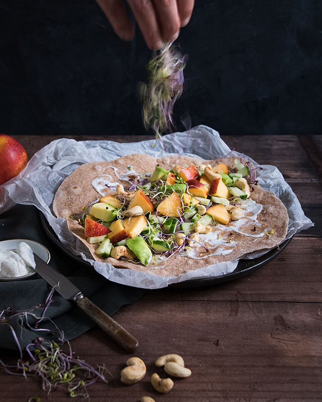 Koude wraps met nectarine en cashewnoten