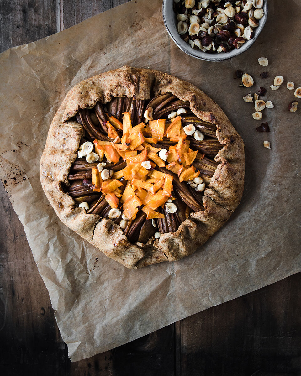 Peren galette recept van volkorenmeel met kaki, peren en hazelnoten