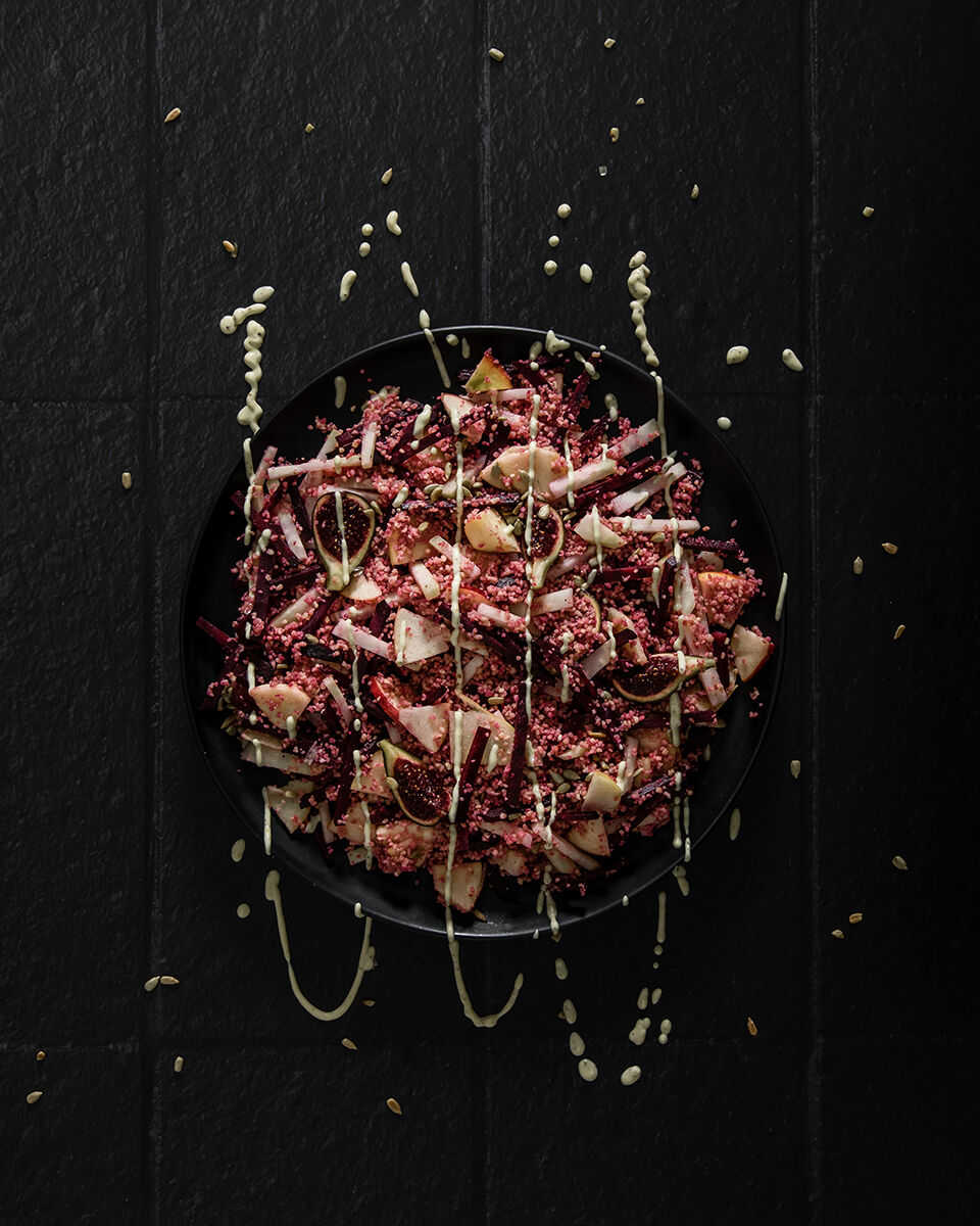 Rauwe koolrabi salade met couscous, biet en vijg • errer.nl