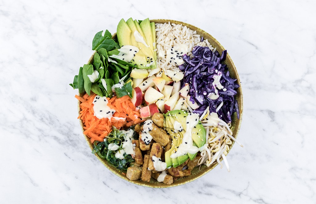 Gezonde vegan poke bowl