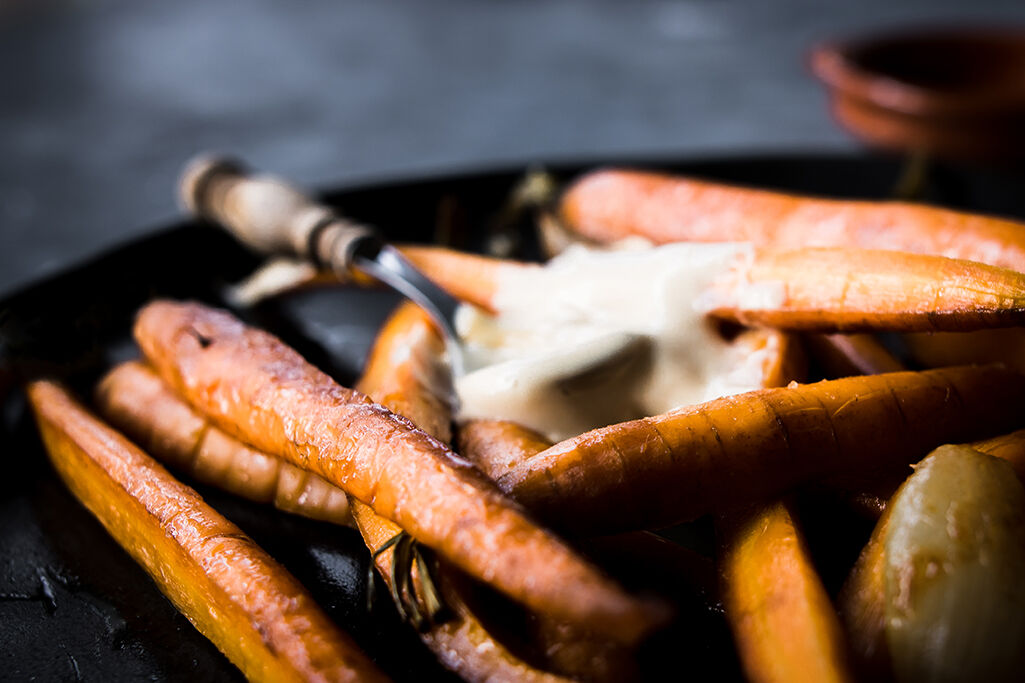 Gekarameliseerde worteltjes uit de oven