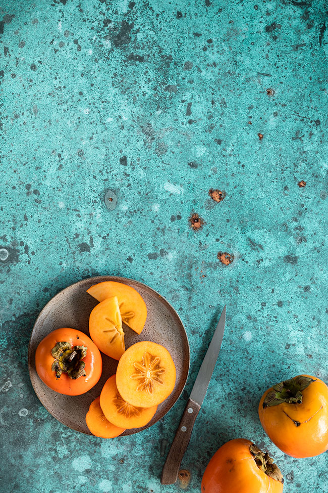 Turquoise fotografie achtergrond met oranje roest details voor fotografie