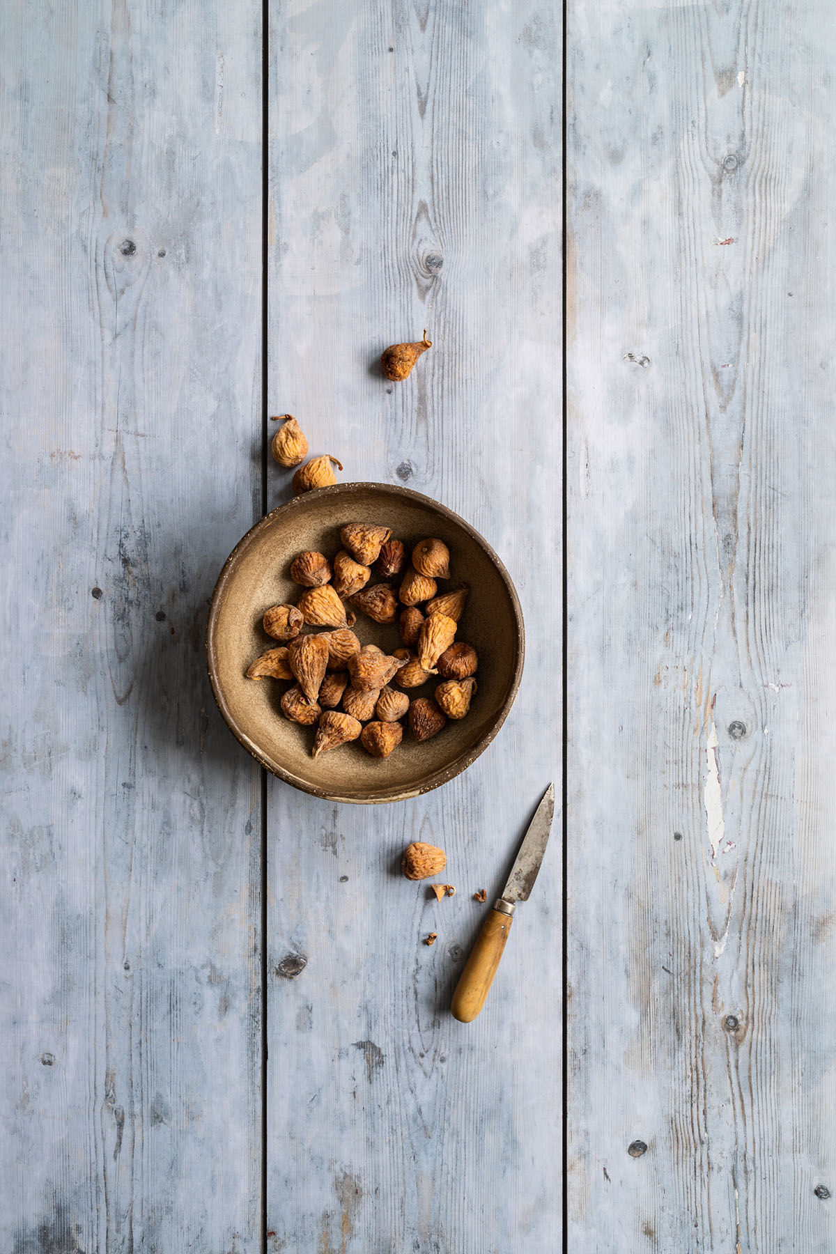 Blauw houten foto ondergrond voor styling recepten en producten