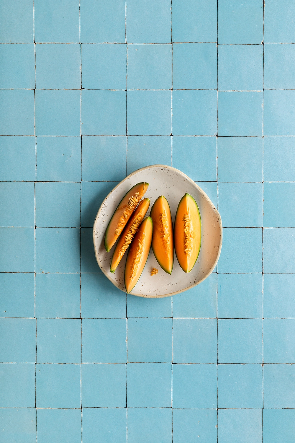 Lichtblauwe tegel fotoachtergrond voor styling, fotografie en video