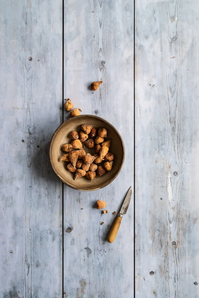 Blauw houten foto ondergrond voor styling recepten en producten